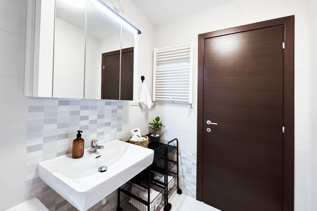 Downtown D21 Apartment Bucureşti Exterior foto